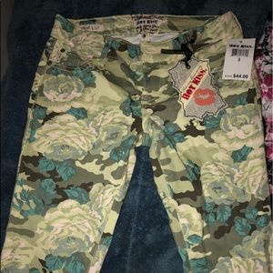 Green Rose Hot Kiss Skinny Jeans